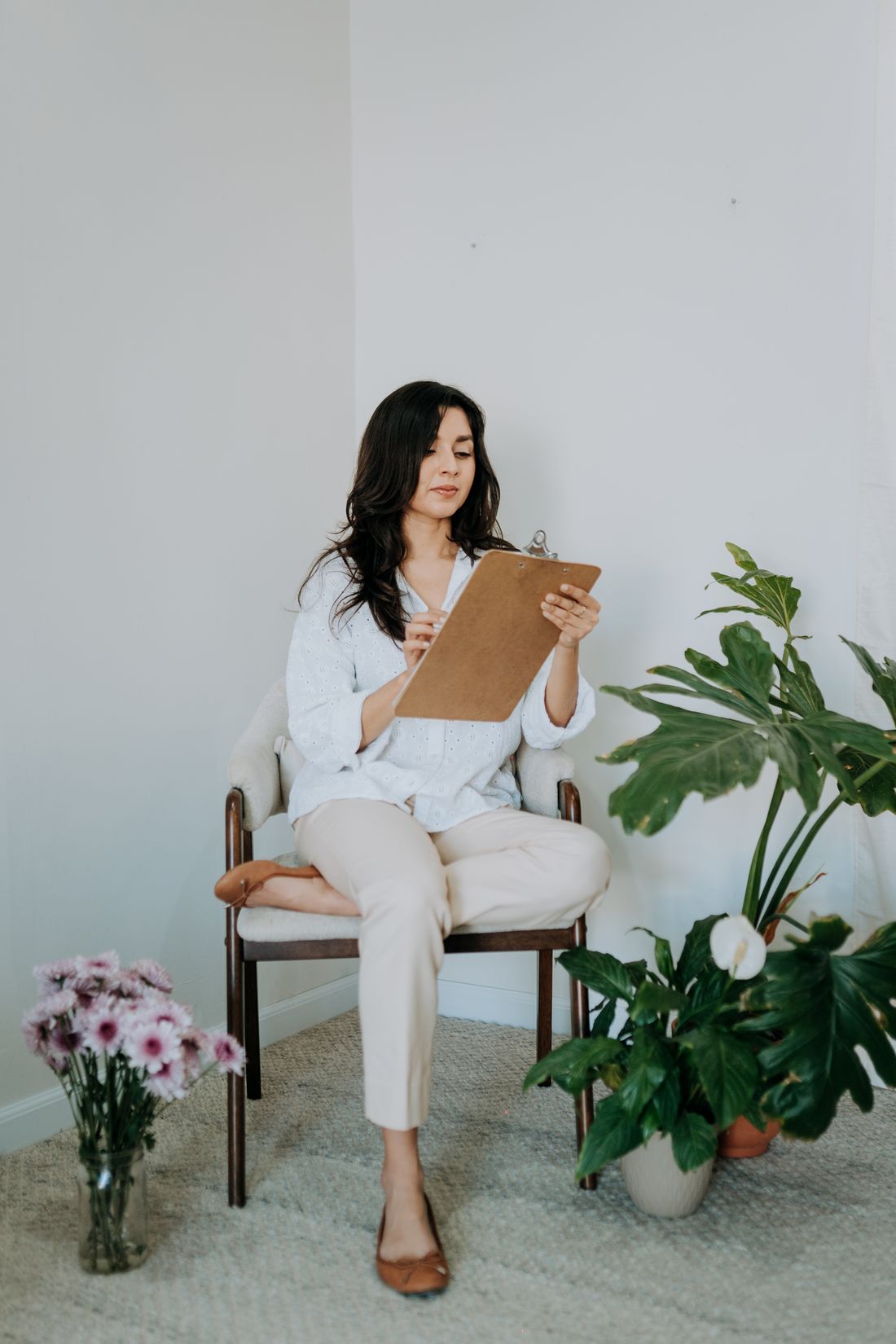 Lizette Flores en su espacio de consulta